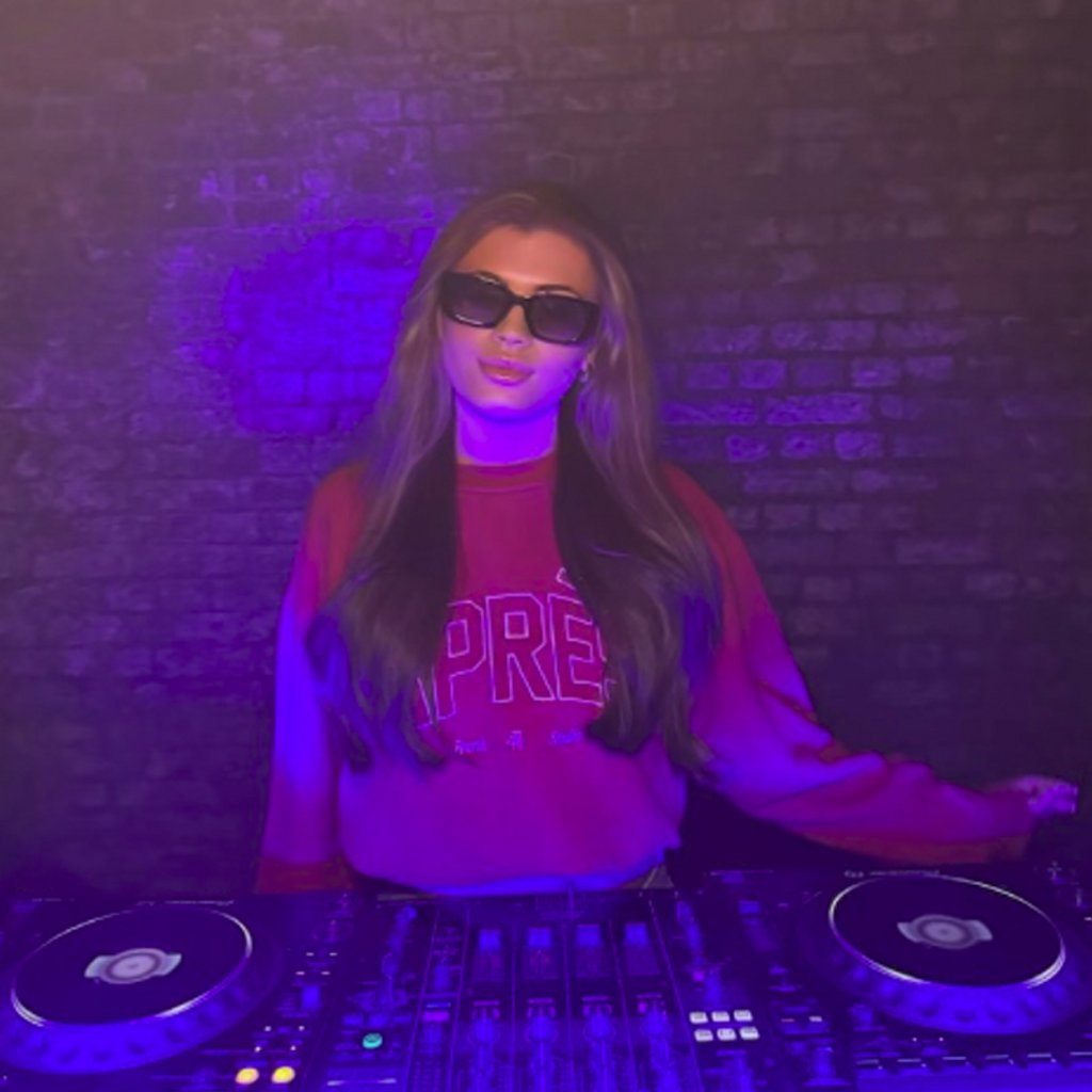 Becca B DJ