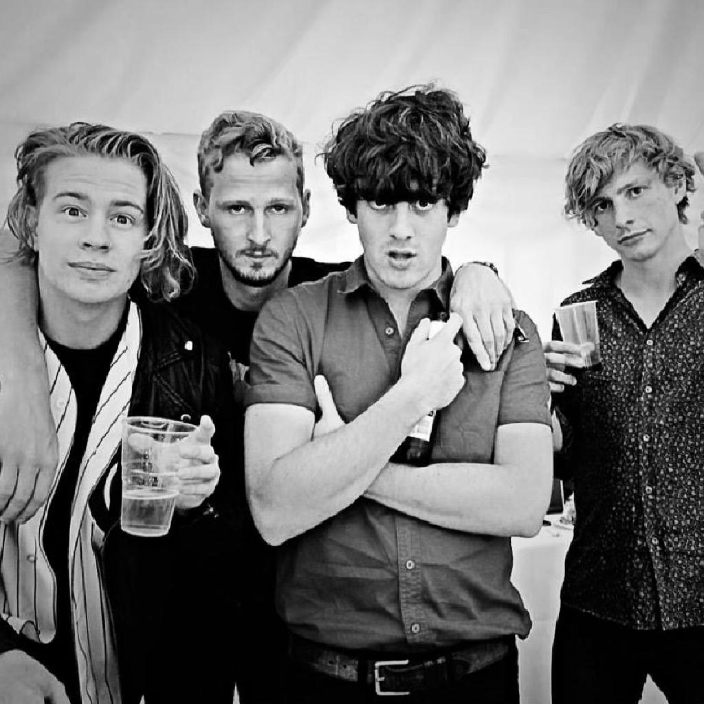 Circa Waves