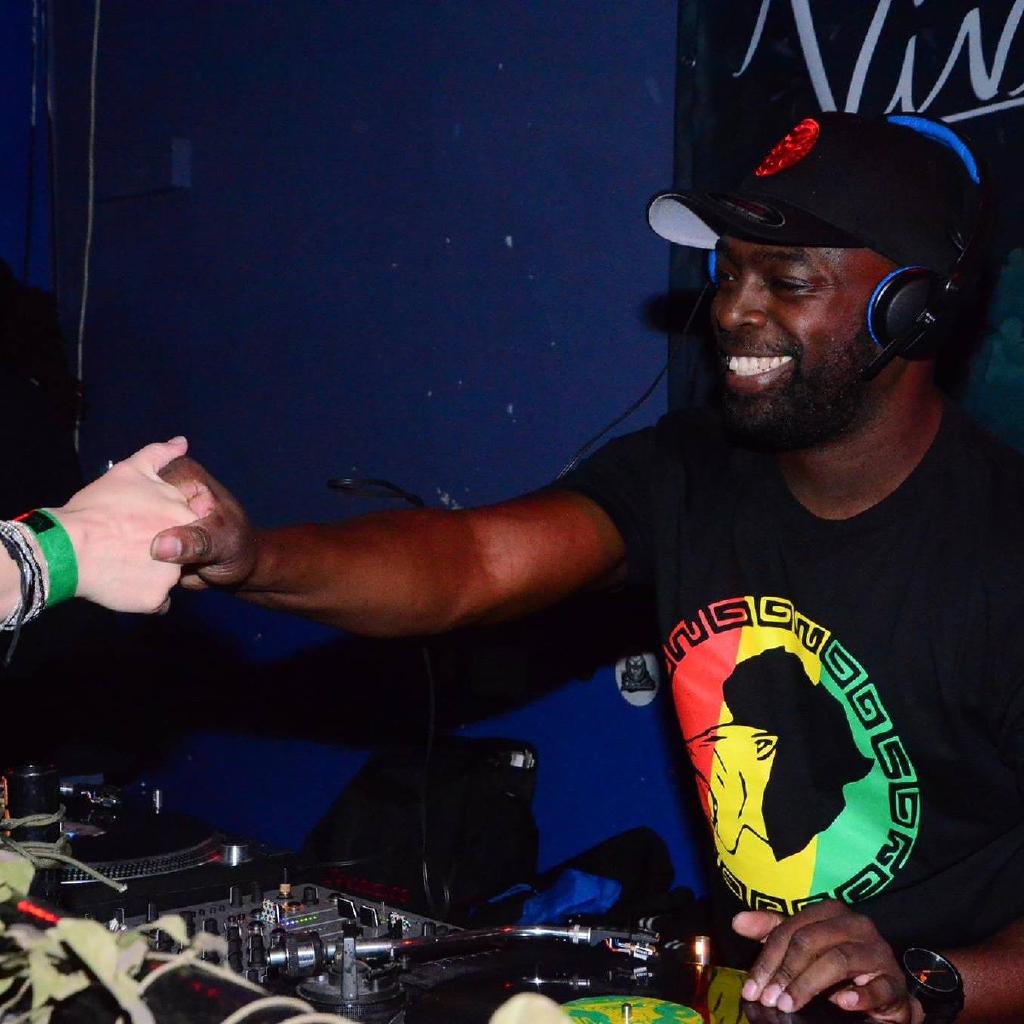 DJ Stretch