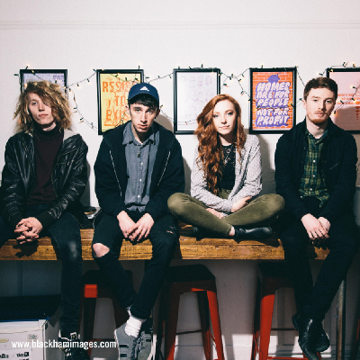 Sophie & The Giants