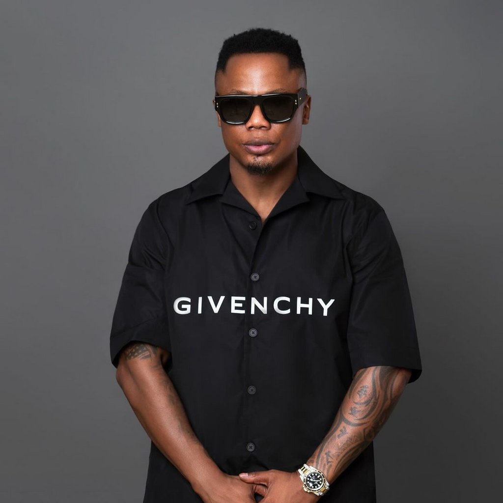 DJ TIRA