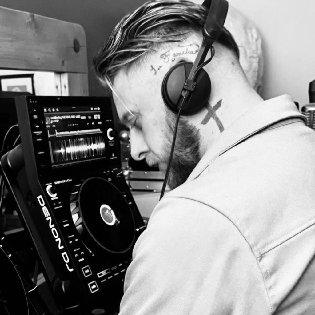 DJ JaX 13
