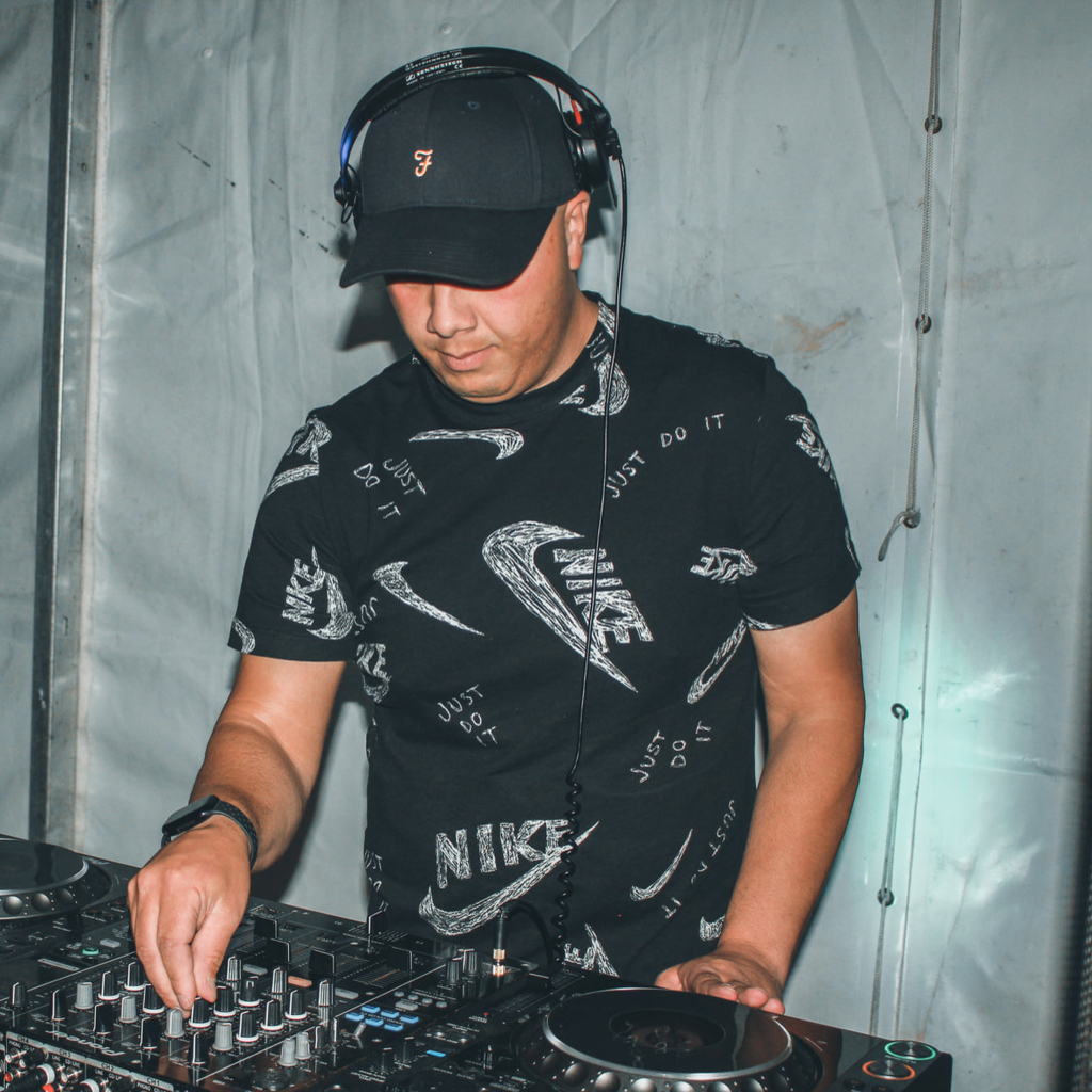 DJ SKILLZ