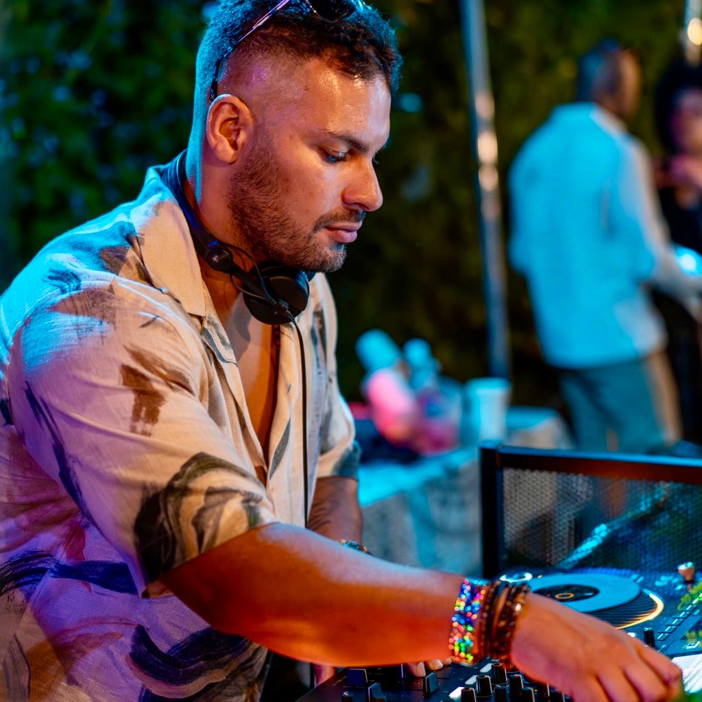 dj iko