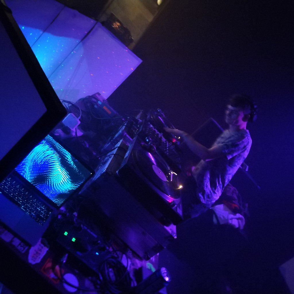 Dj Thomas harris