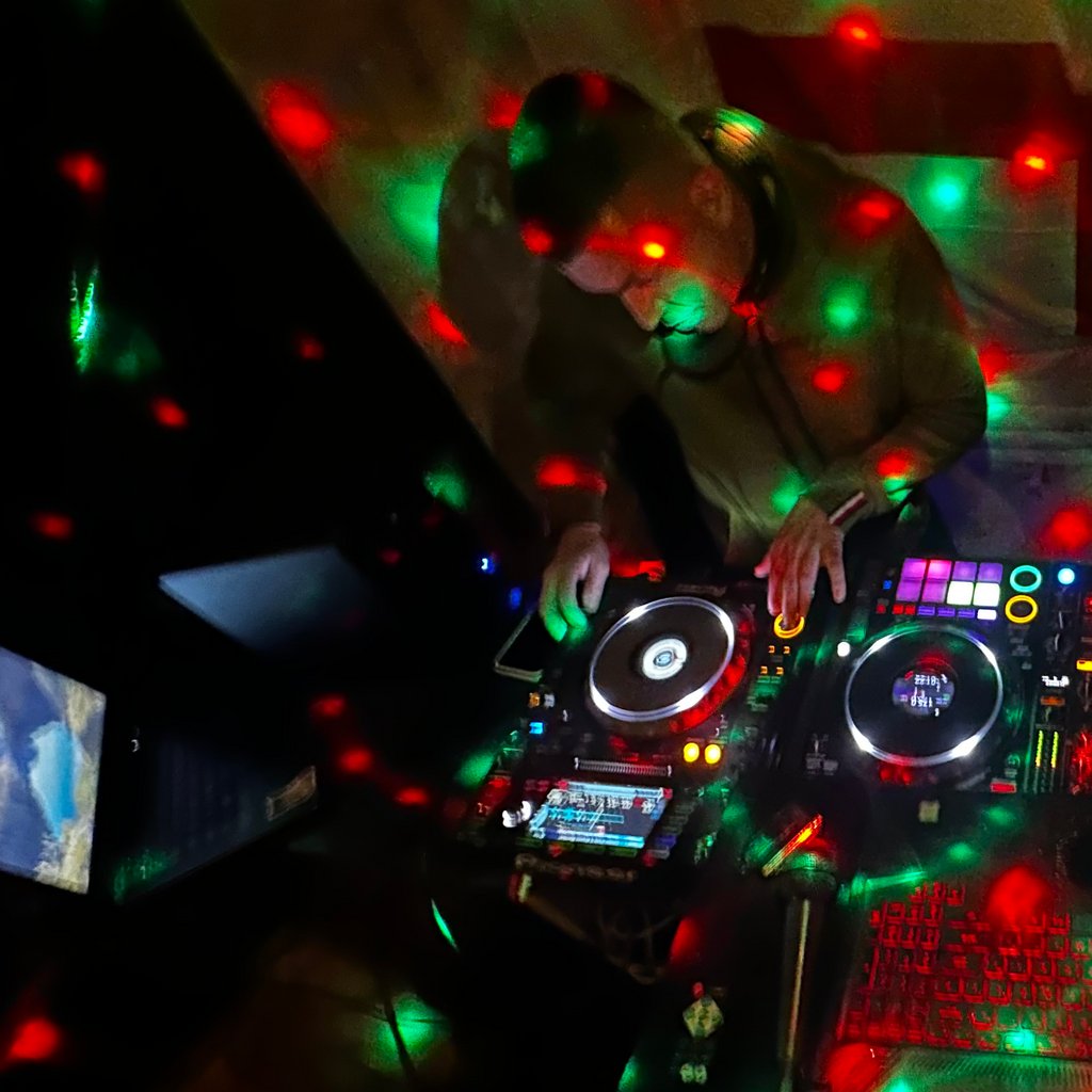 Dj Clarkey