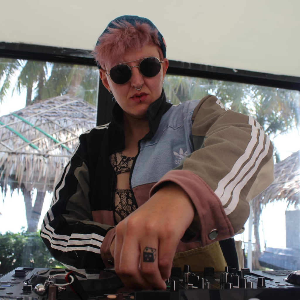 DJ scissher