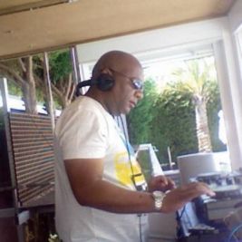 Dj Barney B