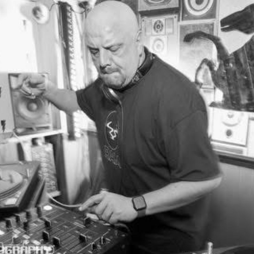 DJ Saffron Deeper Drum & Bass