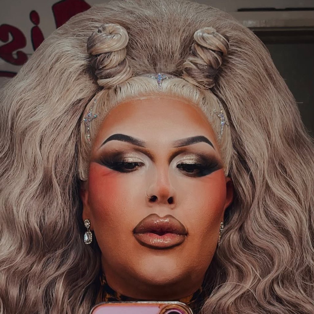 Mia Virgin