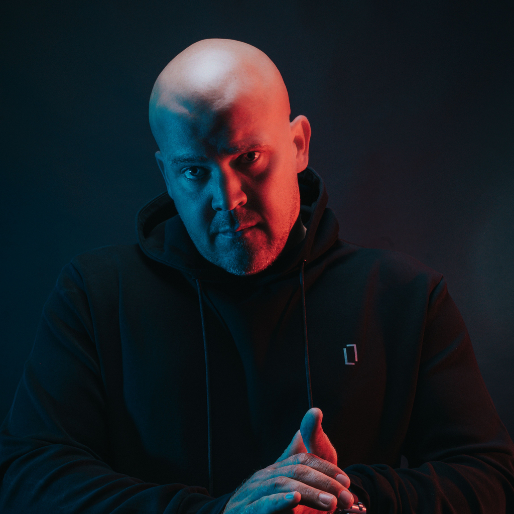 Ultrabeat (Ian Redman & MC Cover)
