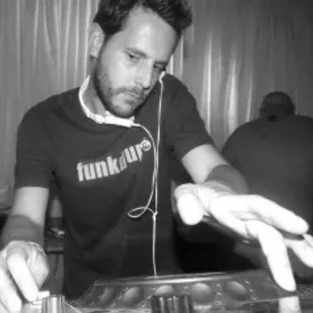 DJ Stretch Taylor