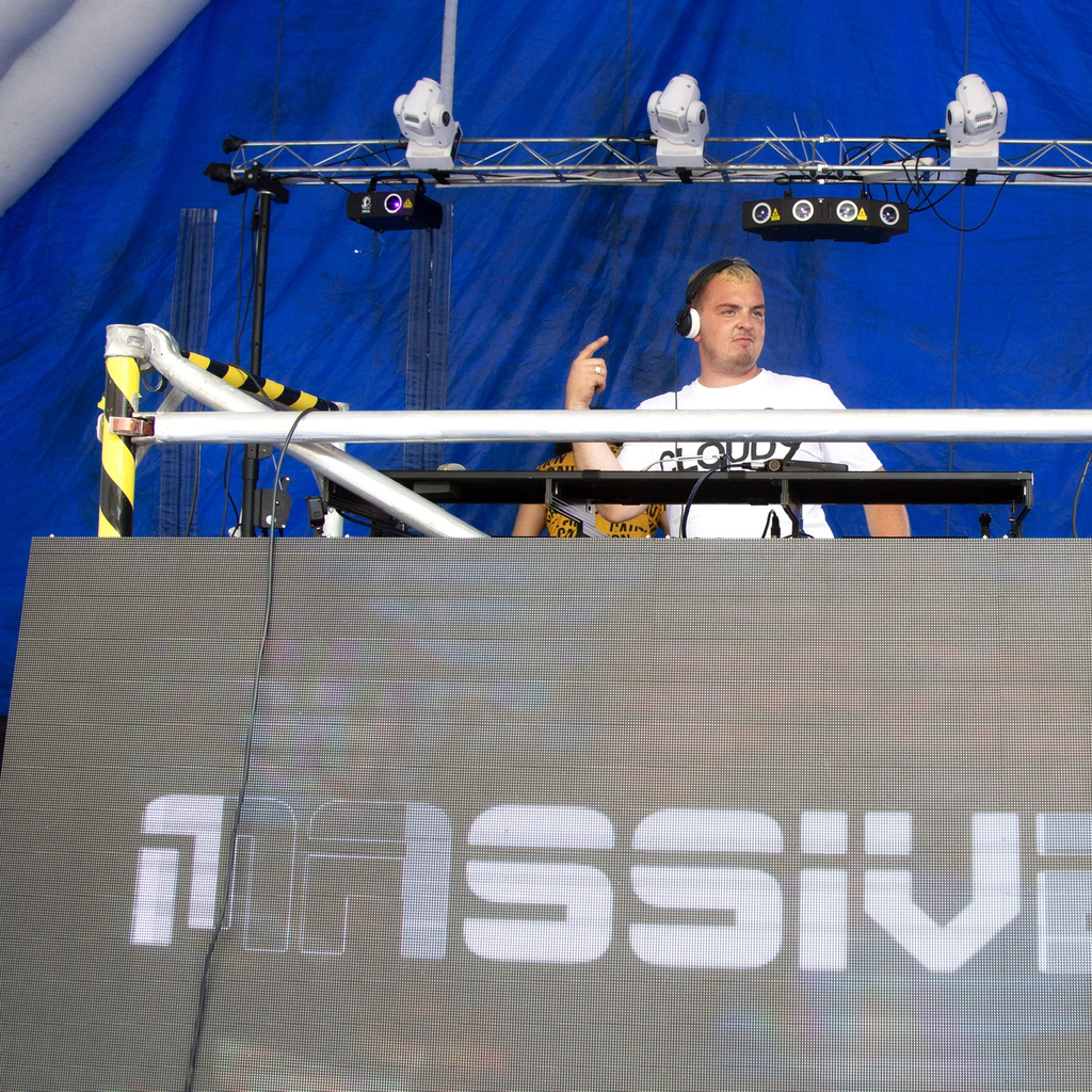 DJ MASSIVE